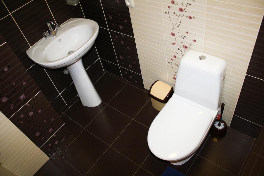 Vesela Bdzhilka Hotel Sumy Phòng bức ảnh